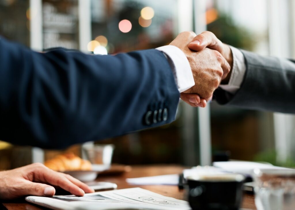 Strategiczne partnerstwa i ekosystemy: nowa ścieżka wzrostu dla dużych firm